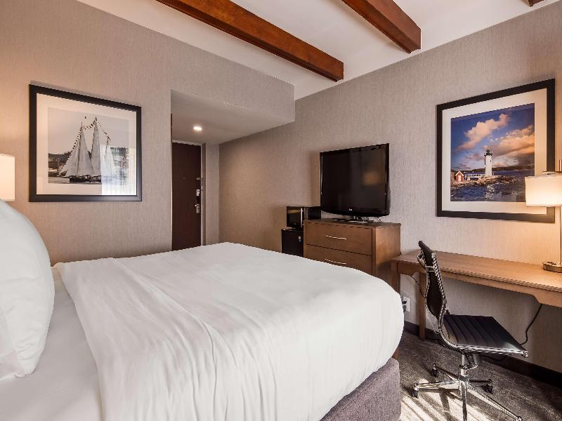 Best Western Plus Portsmouth Hotel And Suites image