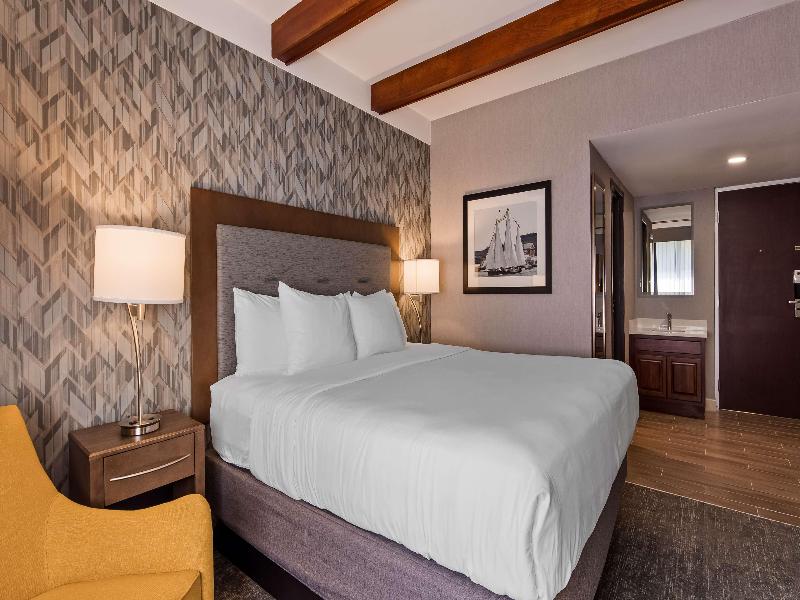 Best Western Plus Portsmouth Hotel And Suites image