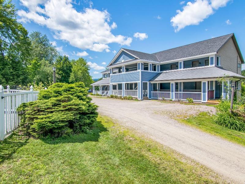 Grey Fox Inn & Resort image