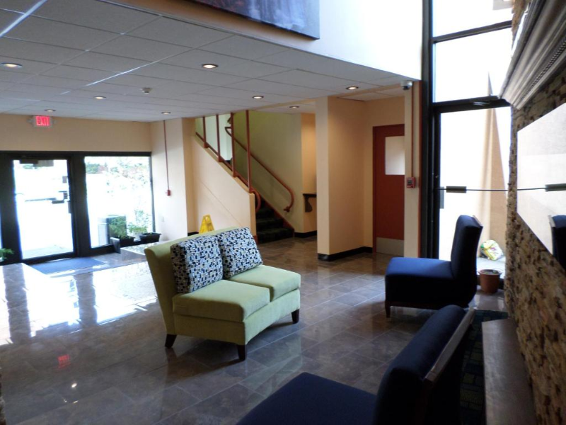 Travelodge by Wyndham Cleveland Lakewood