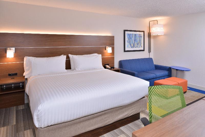 Holiday Inn Express Indianapolis DtnConv Ctr Area image