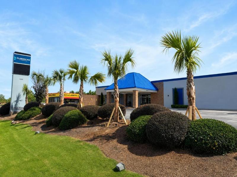 Clarion Greenville Airport Inn — general view