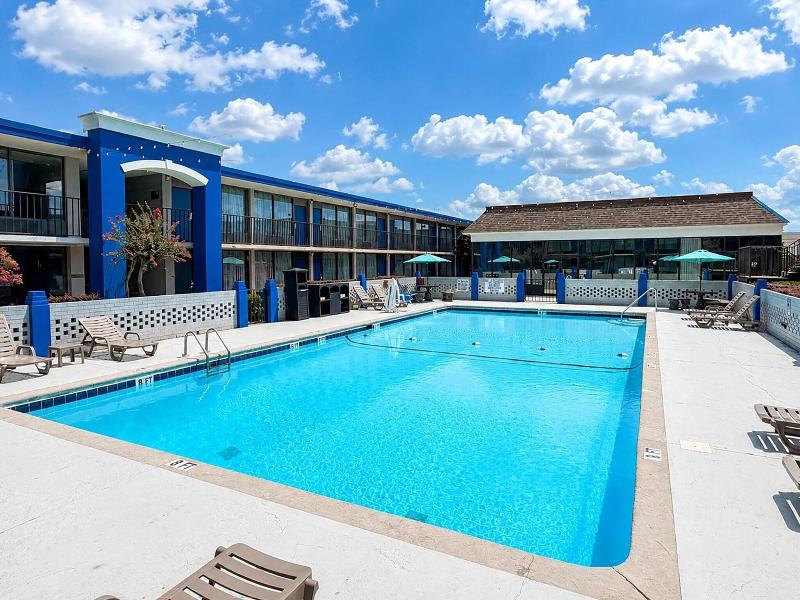Clarion Greenville Airport Inn