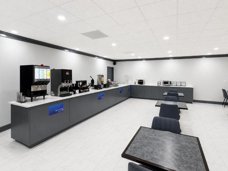 Clarion Greenville Airport Inn — restaurant