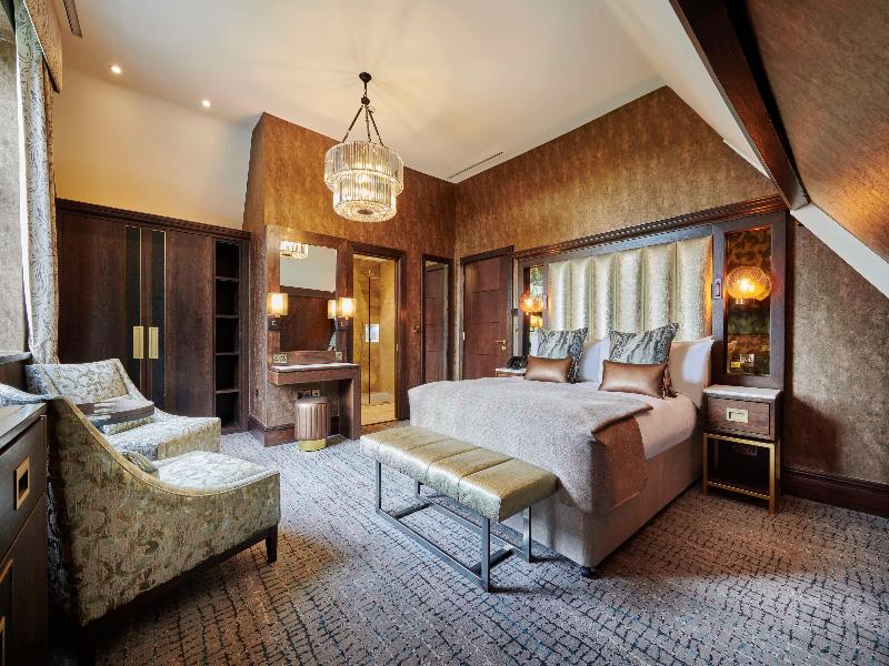 Aldwark Manor image