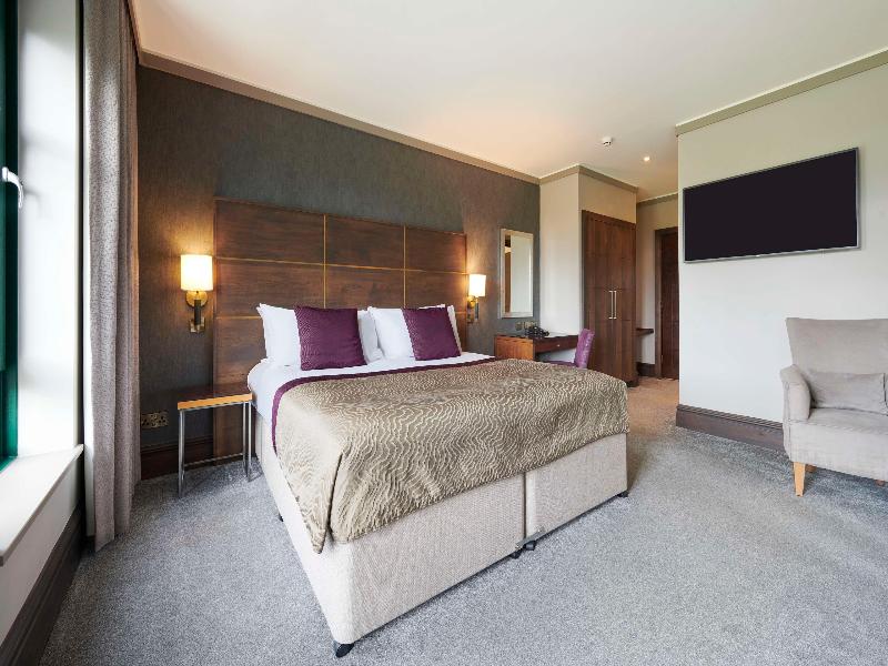 Aldwark Manor image