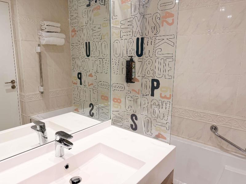 ibis Styles Paris Tolbiac Bibliothèque image