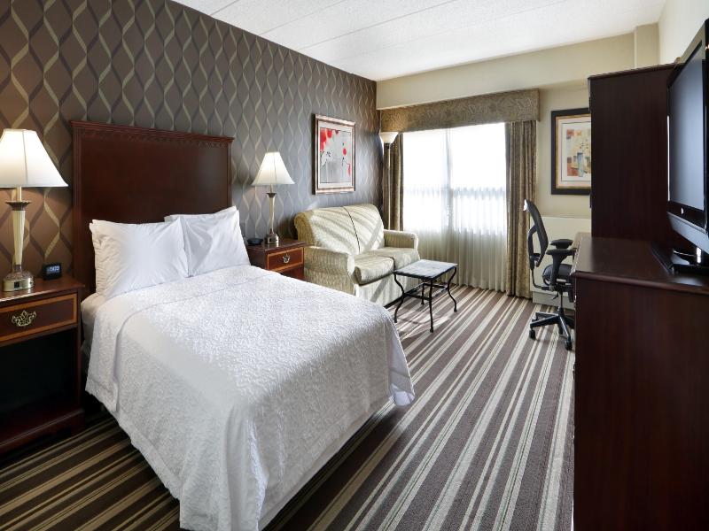 Hampton Inn Boston/Natick image