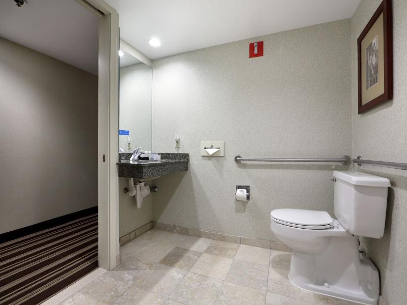 Hampton Inn Boston/Natick image