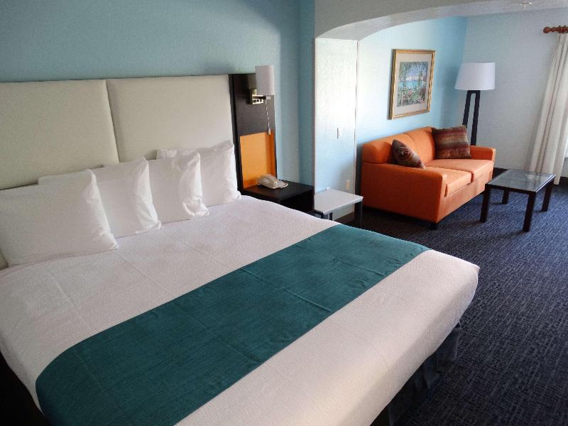 Holiday Inn Hotel & Suites Calypso Cay