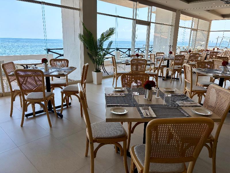 Costa Sur All Inclusive Resort image