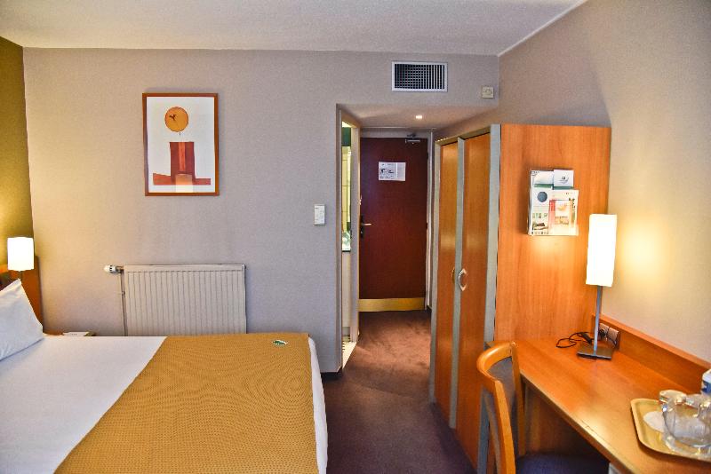 Holiday Inn Calais - Centre Car Ferry by IHG photo 23