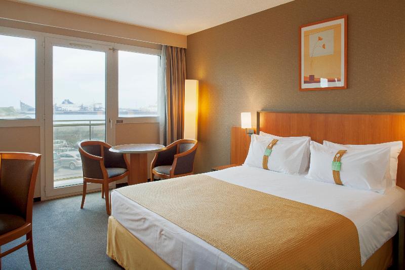Holiday Inn Calais - Centre Car Ferry by IHG photo 19