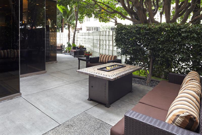 Courtyard by Marriott LAX