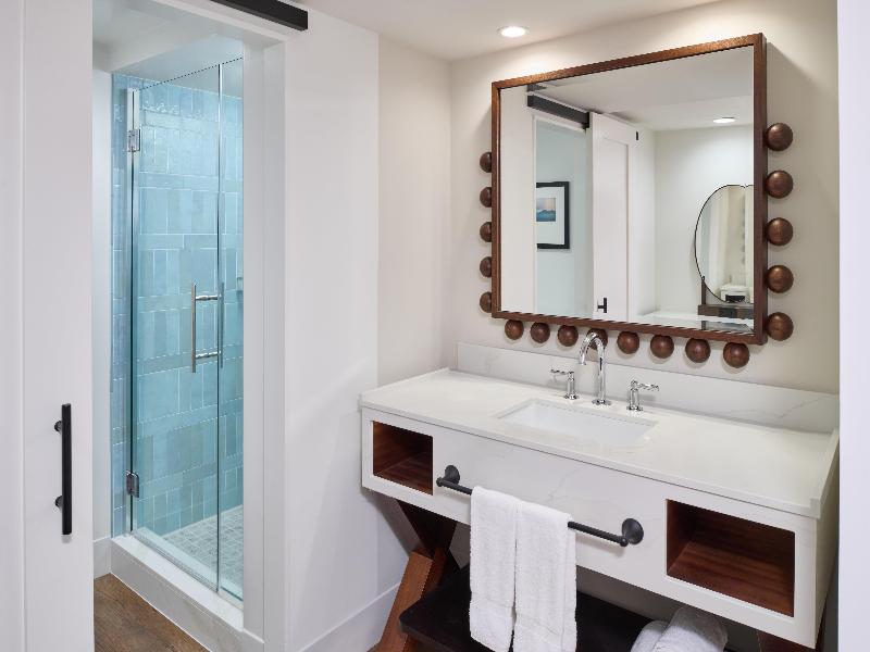 OUTRIGGER Waikiki Beach Resort image