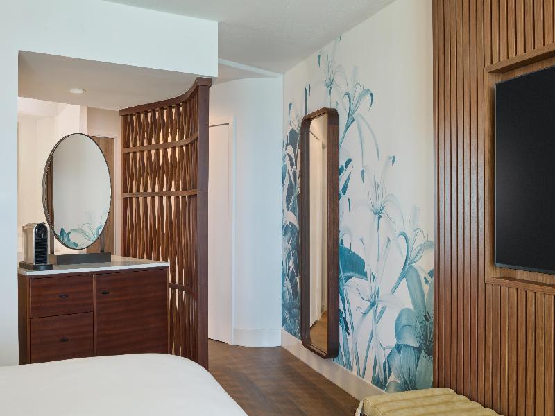 OUTRIGGER Waikiki Beach Resort image
