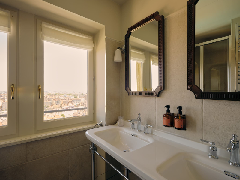 Villa Florentine image