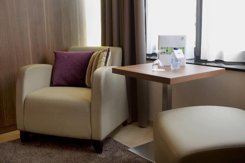 Holiday Inn Brussels Schuman image