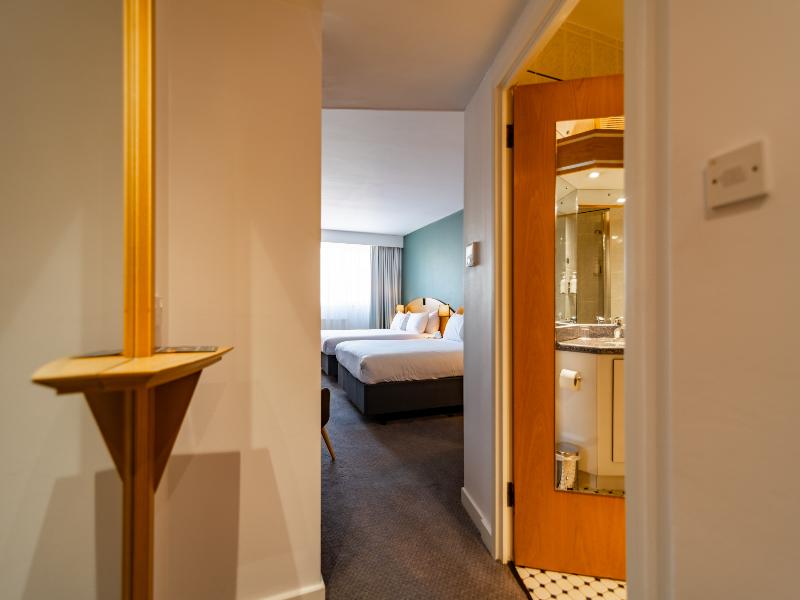 Holiday Inn Ashford North A20 image