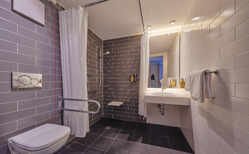 Holiday Inn Express Dusseldorf - City North image