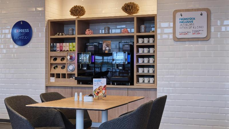 Holiday Inn Express Dusseldorf - City North image