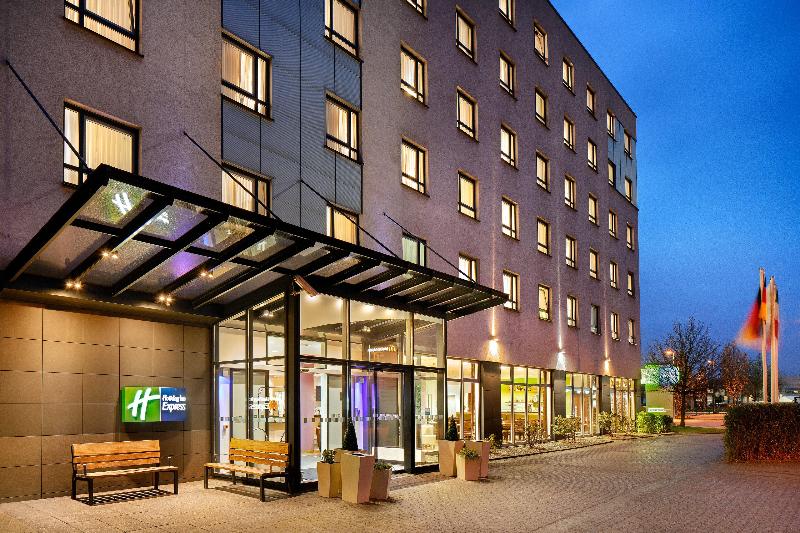 Holiday Inn Express Dusseldorf - City North image