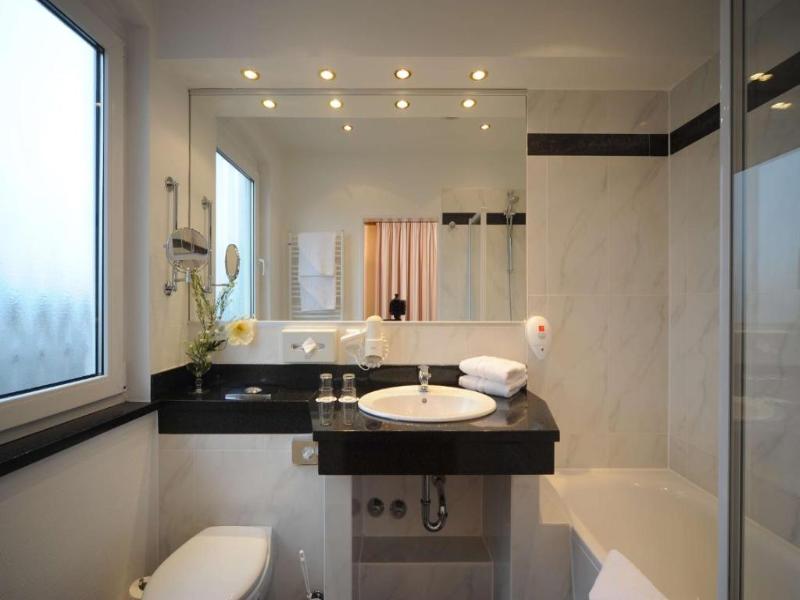 Best Western Hotel zur Post image