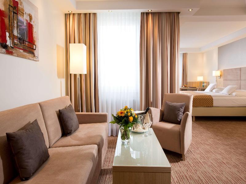Best Western Hotel zur Post image