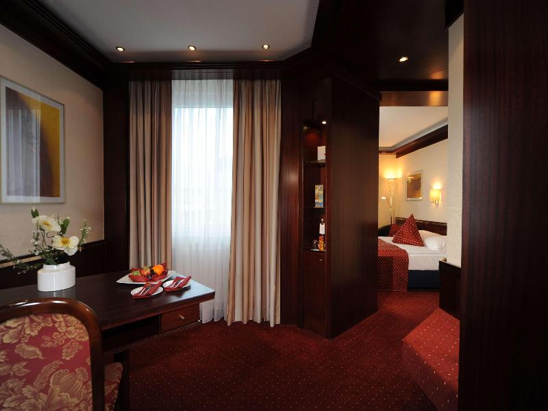 Best Western Hotel zur Post image