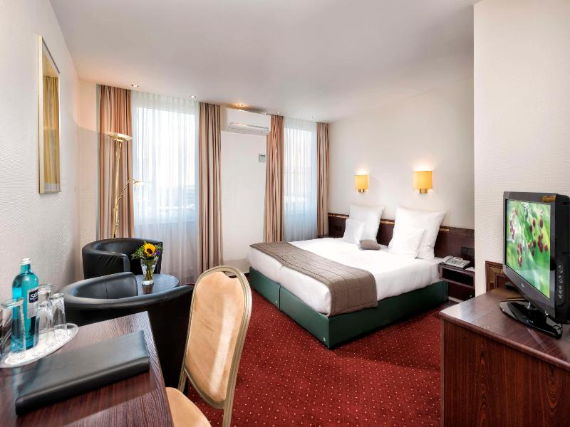 Best Western Hotel zur Post image