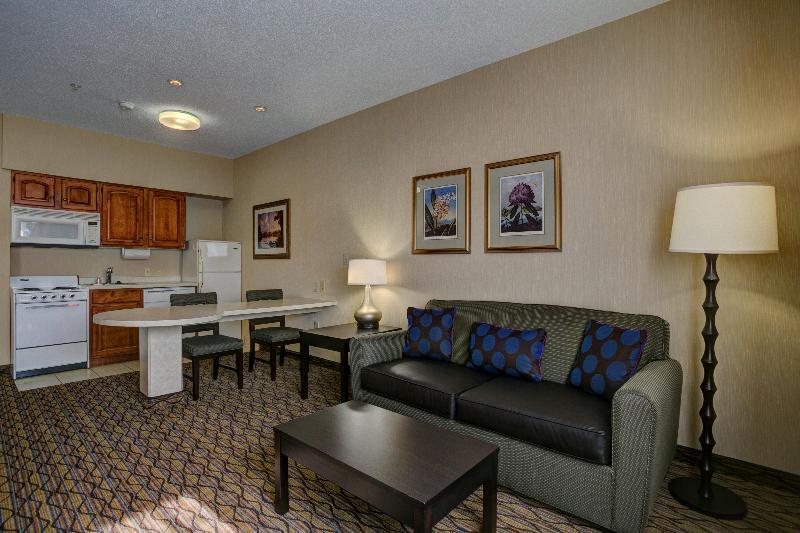 Holiday Inn Hotel & Suites Milwaukee