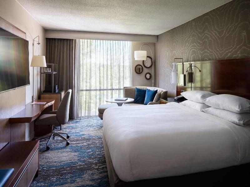 Boston Marriott Newton image