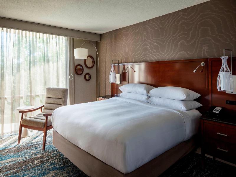 Boston Marriott Newton image