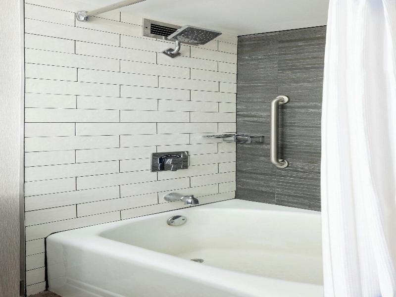 Boston Marriott Newton image