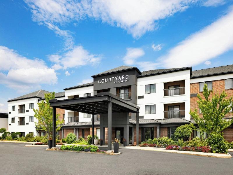 Courtyard By Marriott image