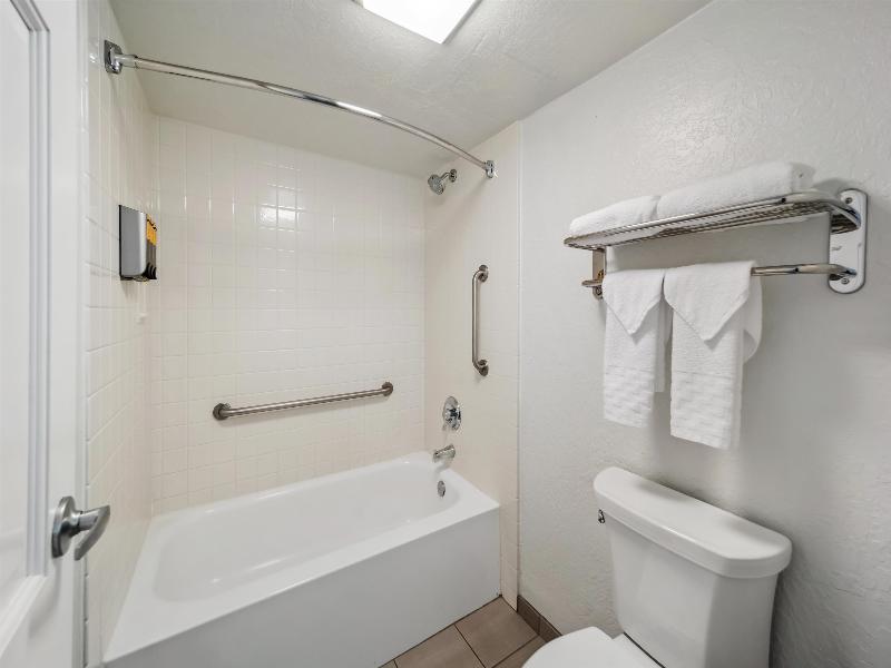 Best Western Plus Hilltop Inn image
