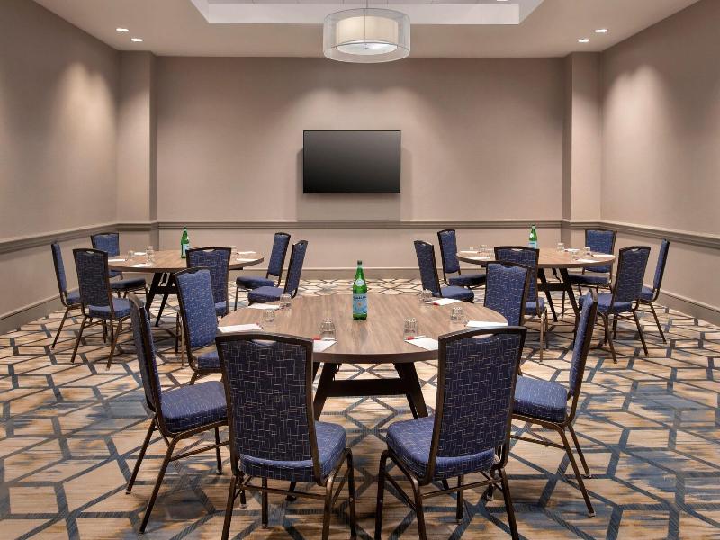 Boston Marriott Burlington image