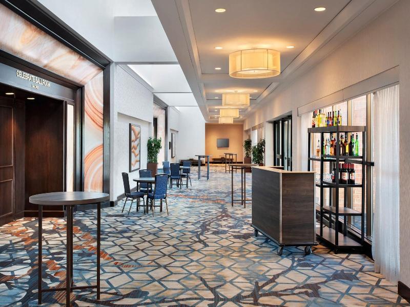 Boston Marriott Burlington image