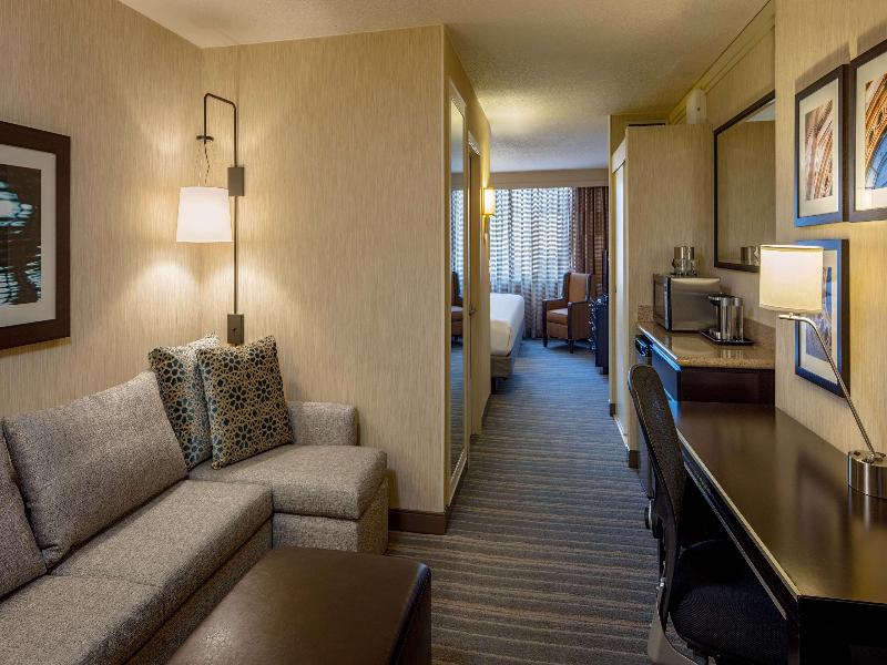 DoubleTree Suites by Hilton Minneapolis Downtown image