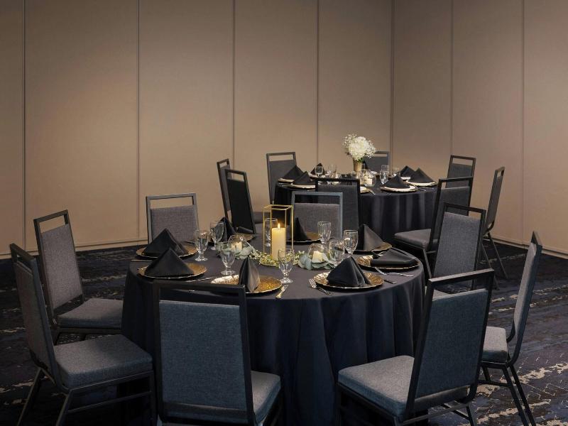 Courtyard by Marriott across Universal Orlando image