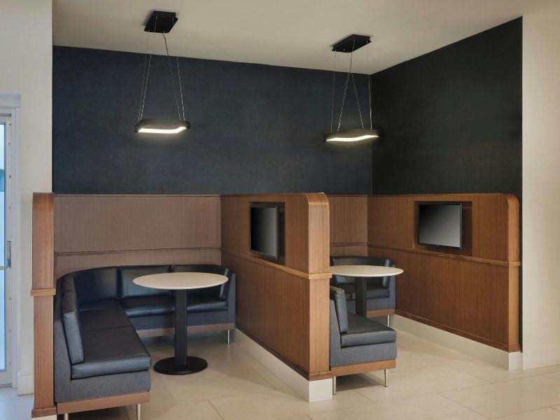 Courtyard by Marriott across Universal Orlando image
