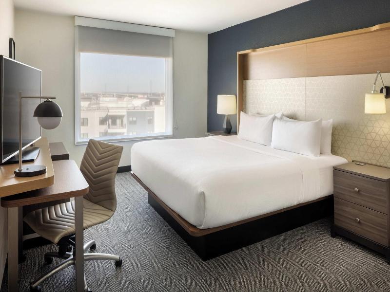 Courtyard by Marriott across Universal Orlando image