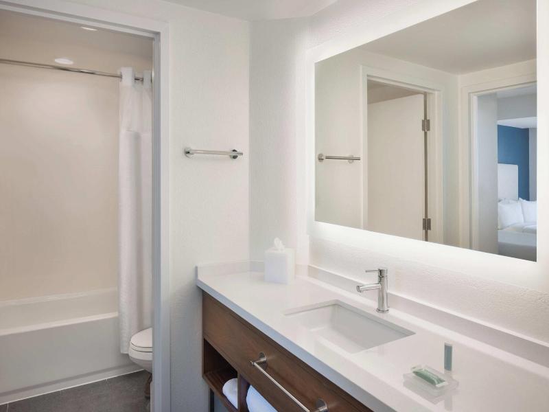 Courtyard by Marriott across Universal Orlando image