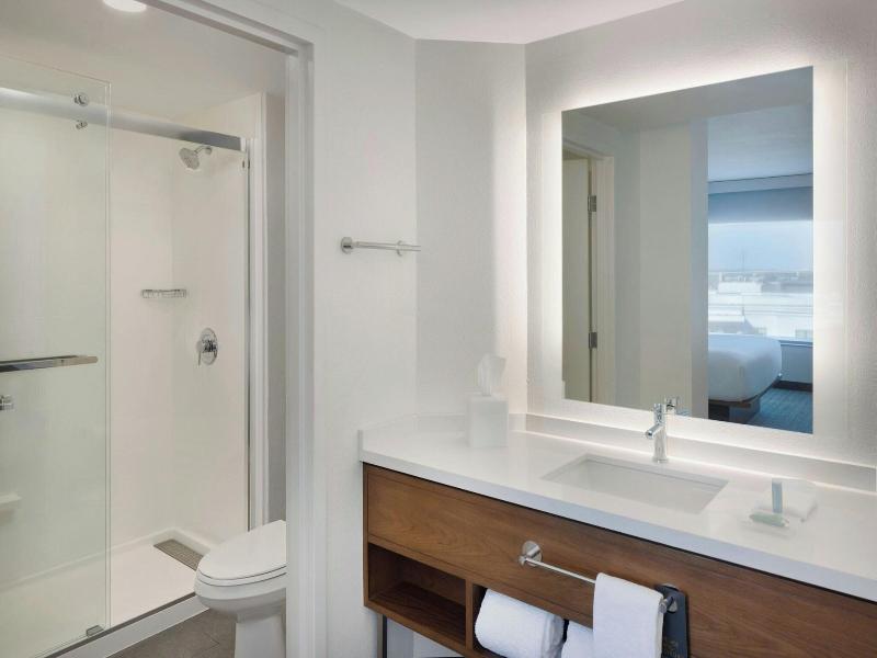Courtyard by Marriott across Universal Orlando image