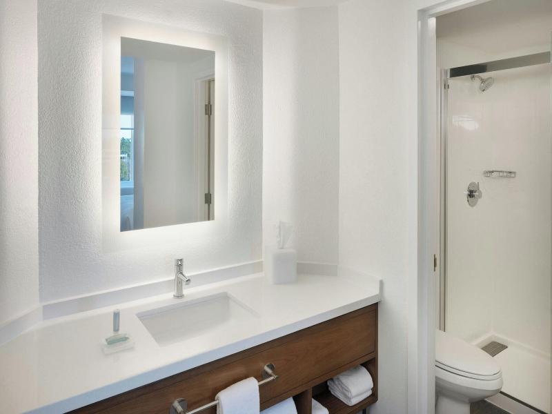 Courtyard by Marriott across Universal Orlando image