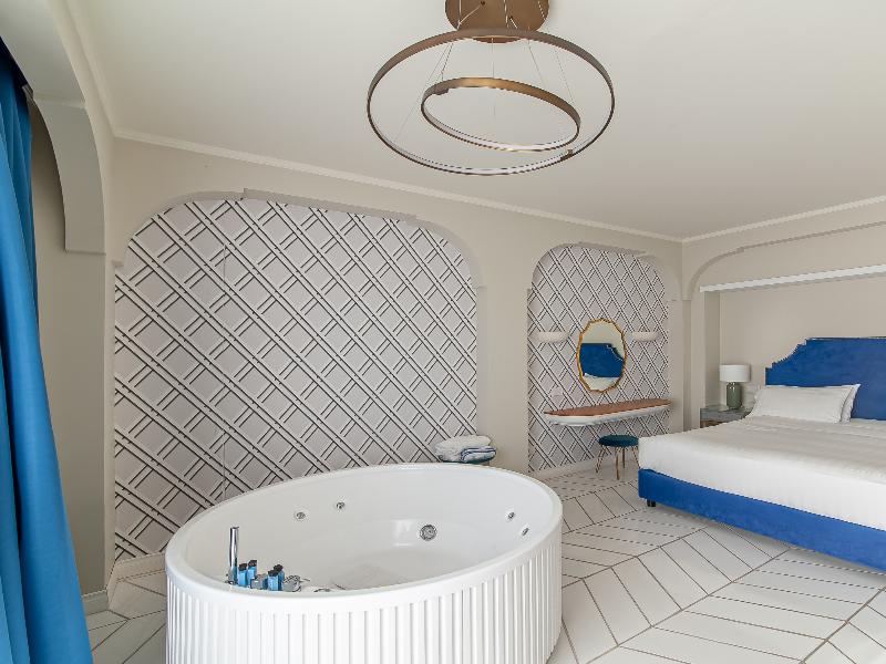 Hotel Club Due Torri image