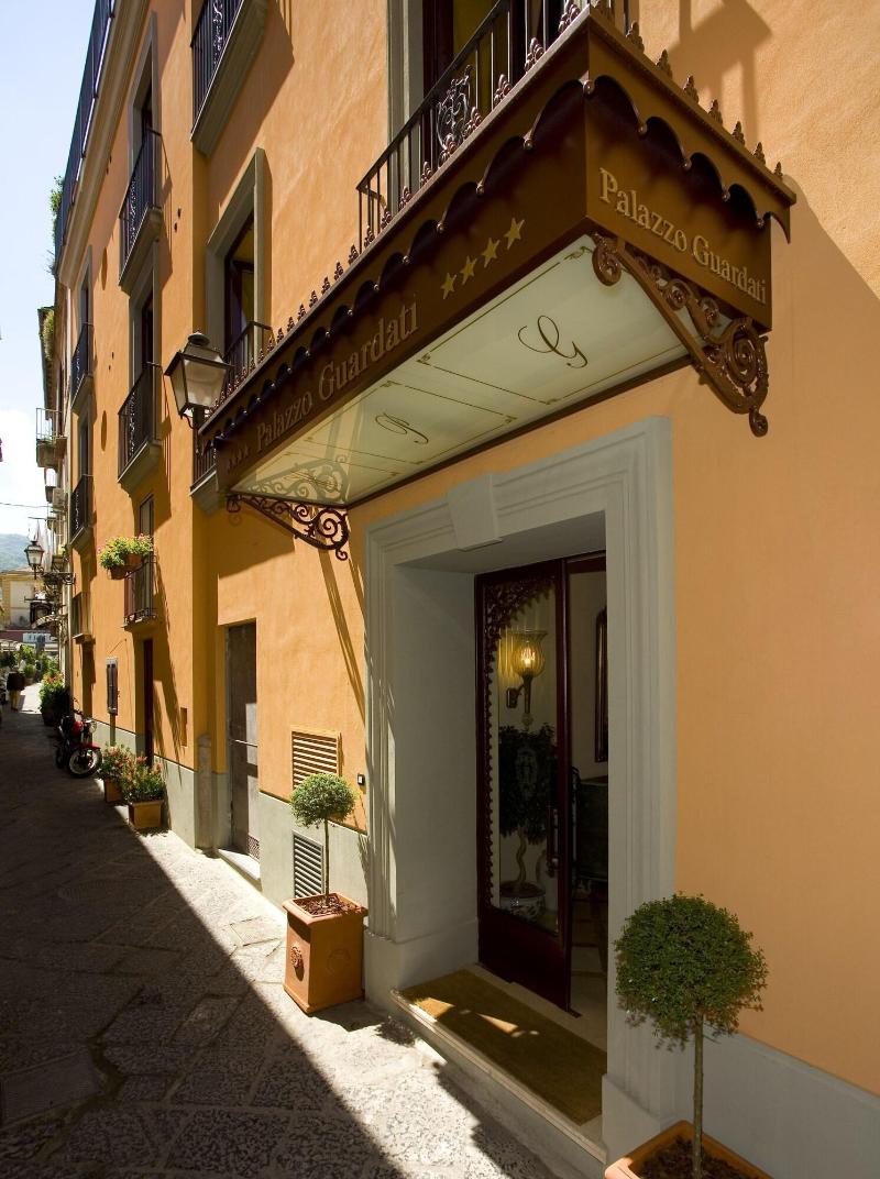 Hotel Palazzo Guardati image