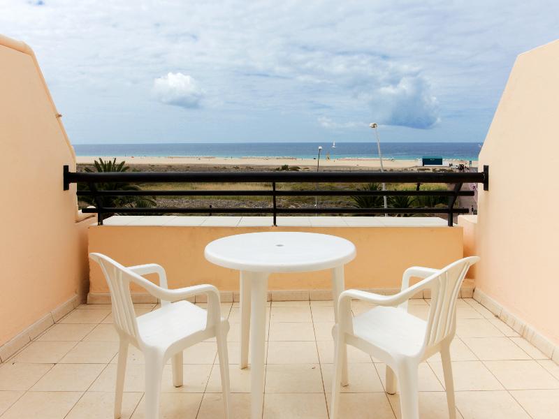 Apartamentos Palm Garden image