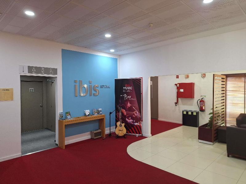 Ibis Setubal image