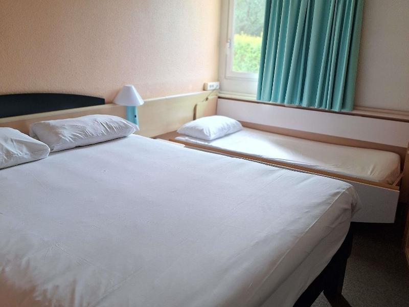 Ibis Setubal image